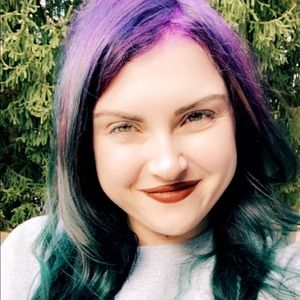 Meet your Posher, Hannah